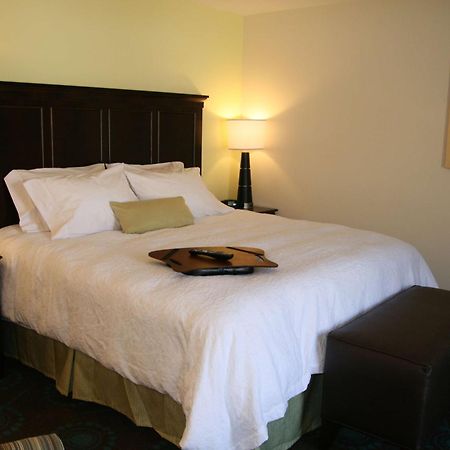 Hampton Inn & Suites Wilder Екстериор снимка